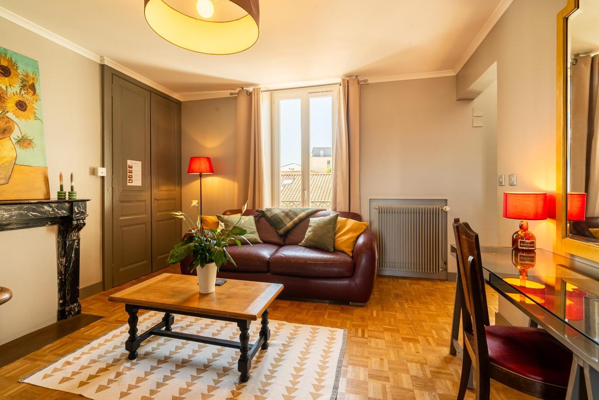 Dupain & Dubeurre Appart'Hotel - Parking En Supp 里摩日 外观 照片