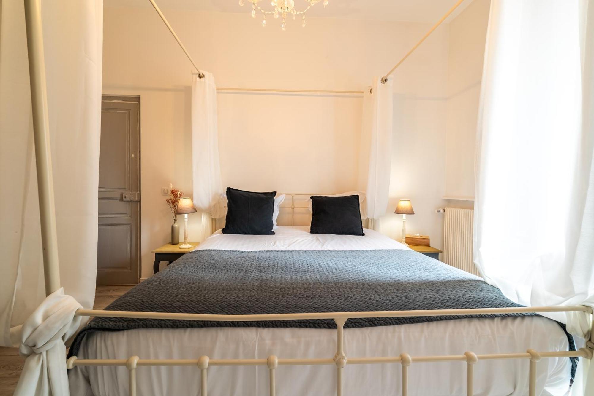 Dupain & Dubeurre Appart'Hotel - Parking En Supp 里摩日 外观 照片
