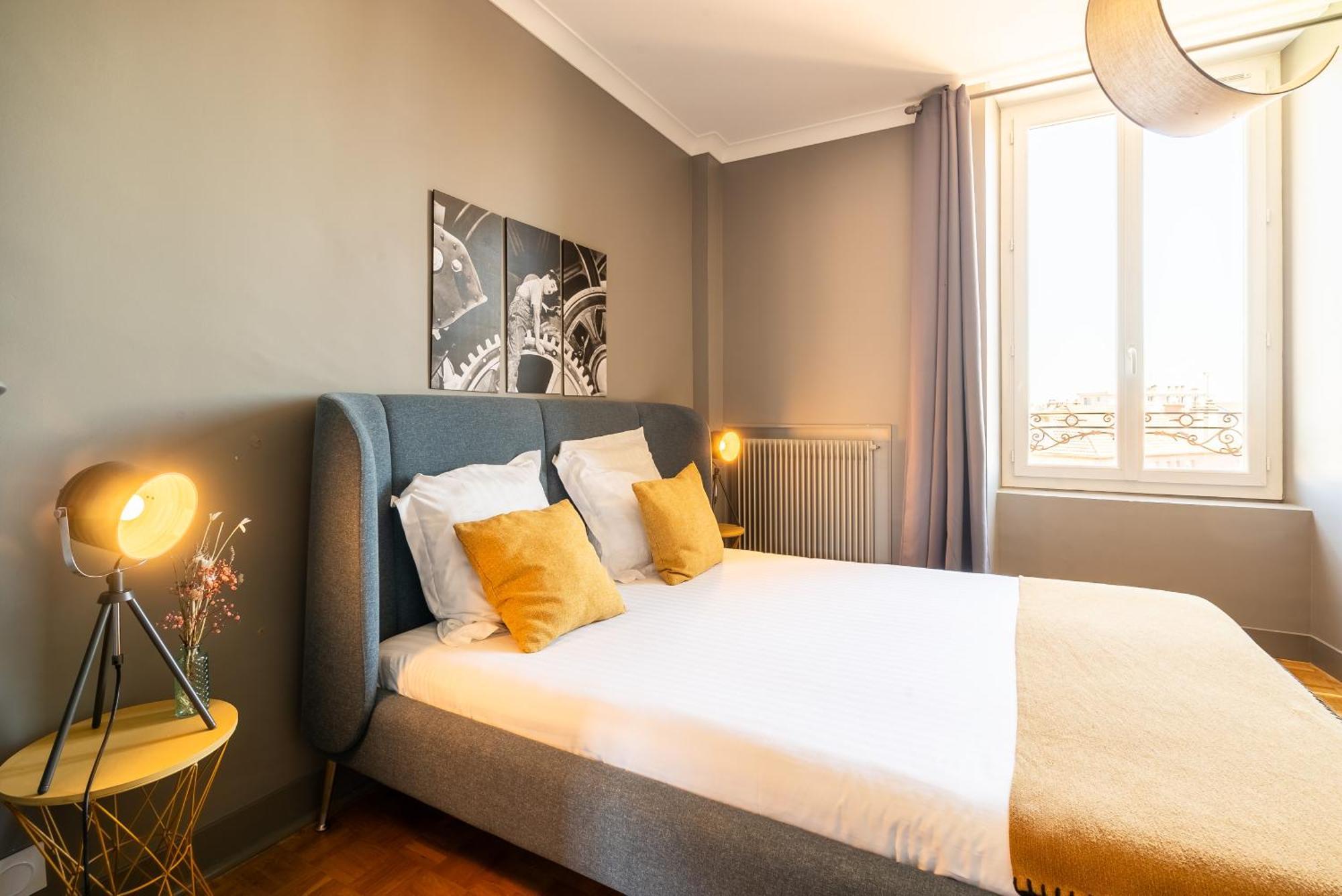 Dupain & Dubeurre Appart'Hotel - Parking En Supp 里摩日 外观 照片